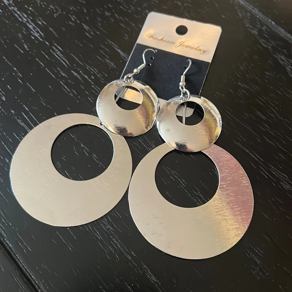 SILVER tone statement earrings-NWT